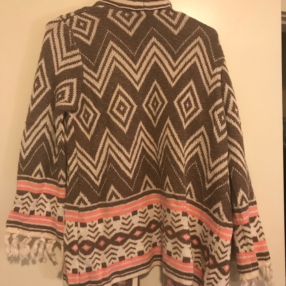 Tribal pattern sweater - Picture 3 of 4